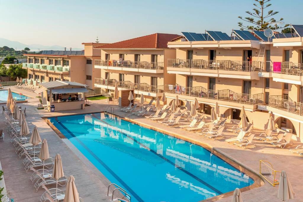 Hotel Karras Grande Resort