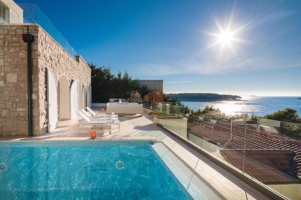 Villa Luxury Seafront Villa Primosten Glamour with private pool, sauna and gym at the beach in Primosten