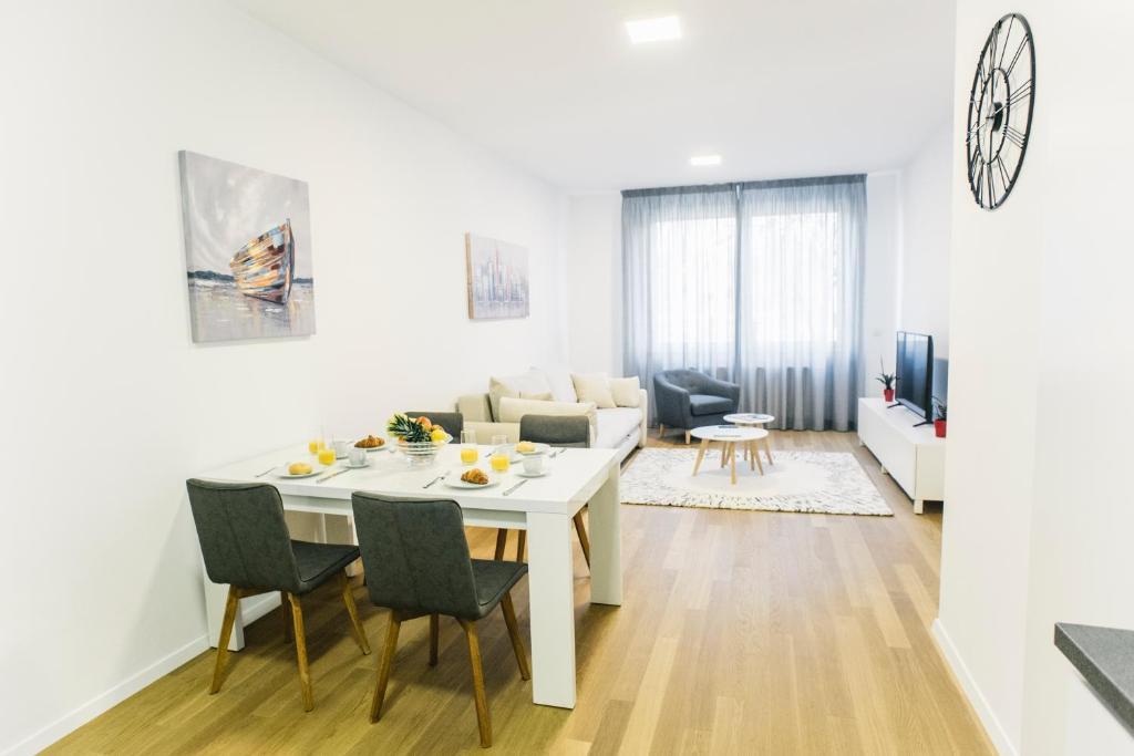 Apartamentos Park apartments- Square of French Republic/ Trg Francuske Republike