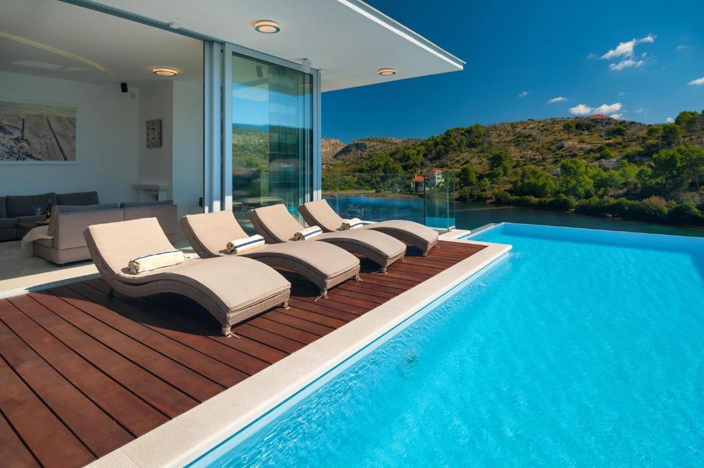 Villa Luxury Beachfront Villa Blue Star of Brac with private pool at the beach on Brac island - Bobovisca