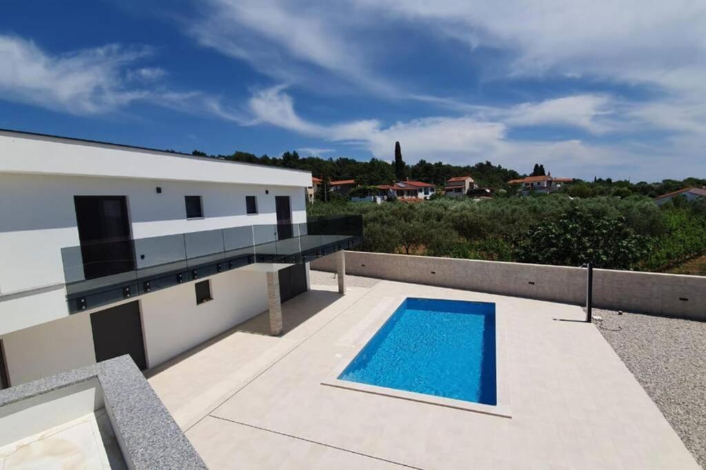 Villa Villa Mare - Modern villa with swimming pool