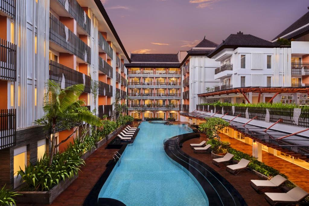 Hotel Fairfield by Marriott Bali Kuta Sunset Road