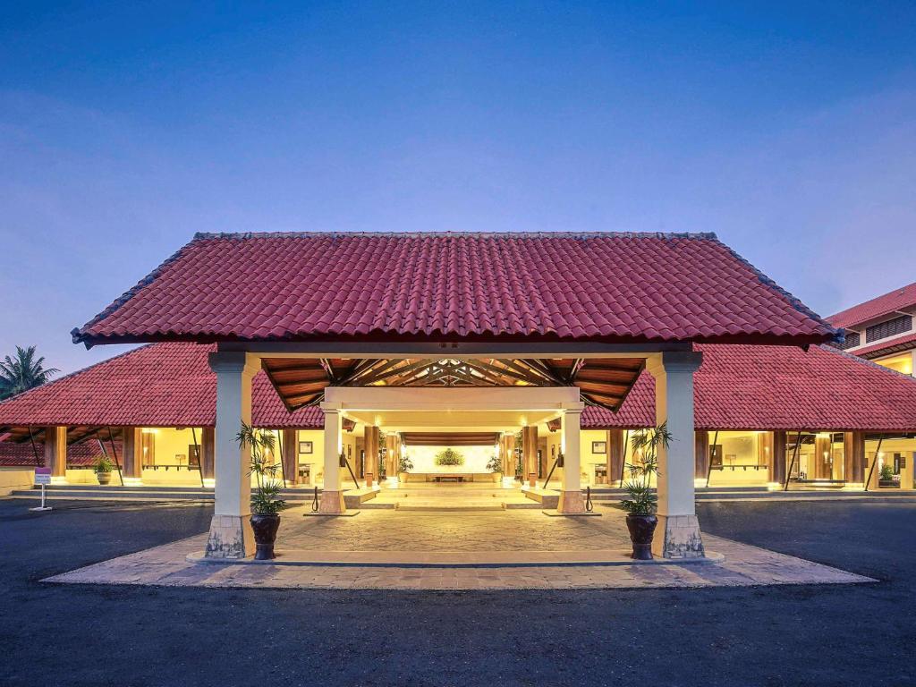 Hotel Mercure Manado Tateli Resort and Convention