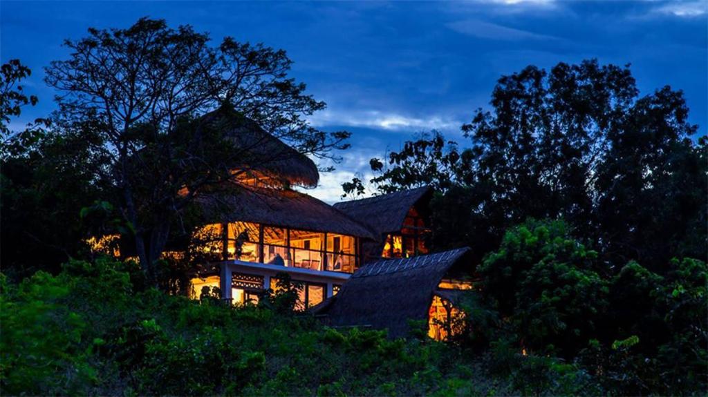 Lodge Vertical House Bali